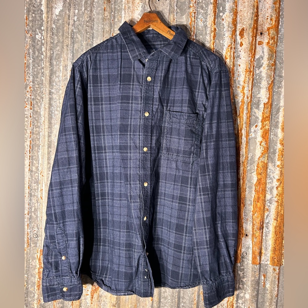 Men’s corduroy blue button down